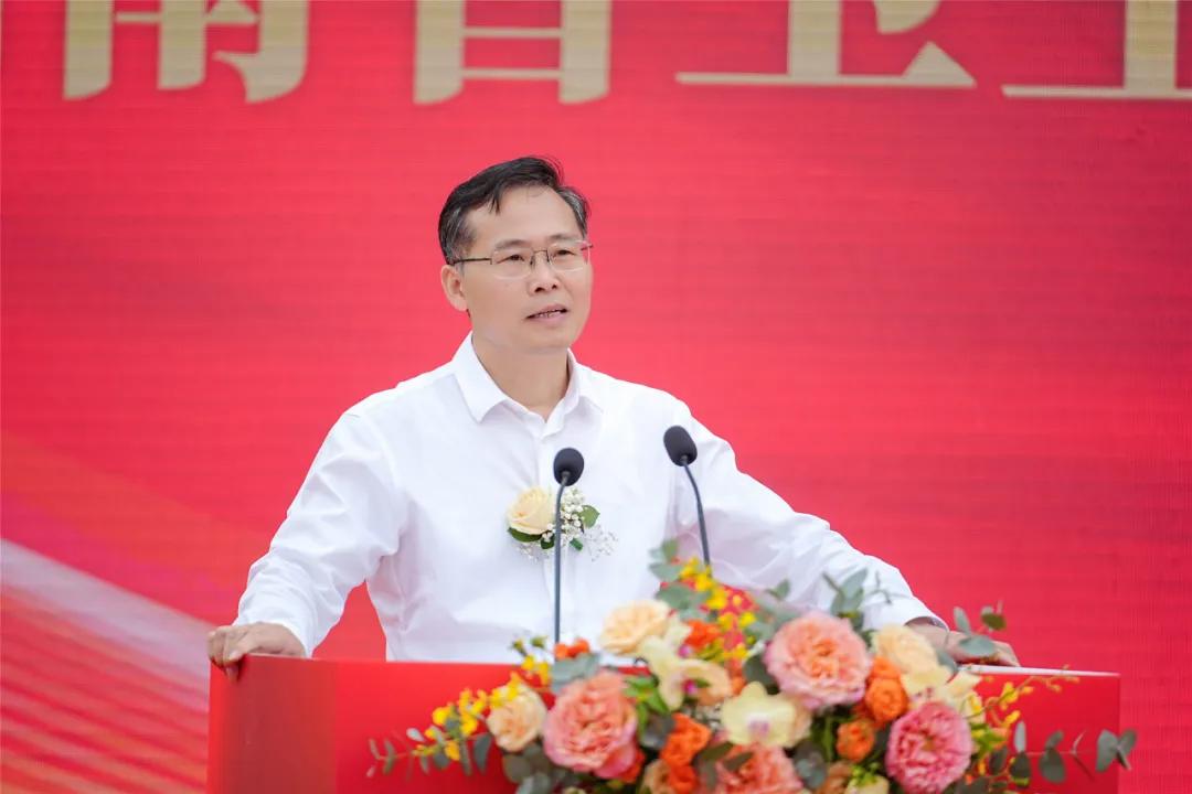 岳麓区委书记谭勇表示,近年来,湘江新区全力打造"健康新区",着力推动