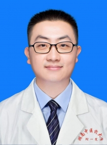 张堃