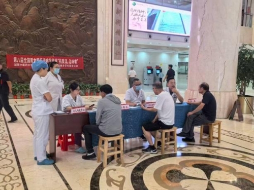 我院开展“抗反流，治咳嗽”多学科联合义诊