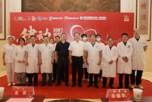 我院举办世界心脏日大型义诊活动
